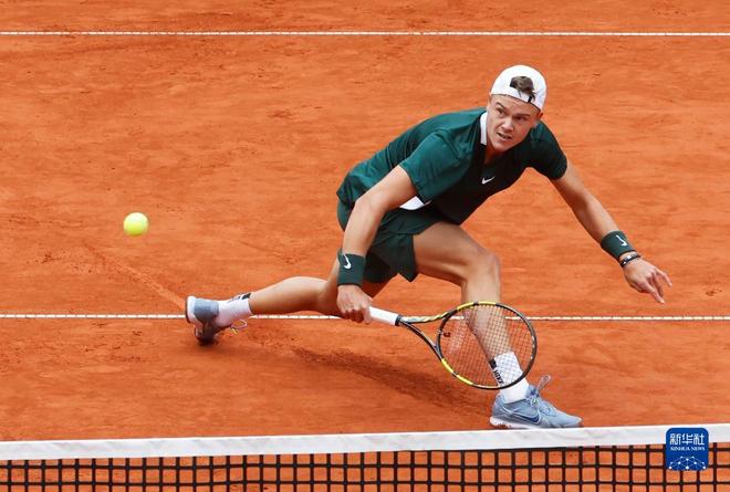 过此行打开 过此行打开